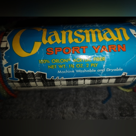 Red heart Wintuk Clansman sport yarn - Picture 2 of 5